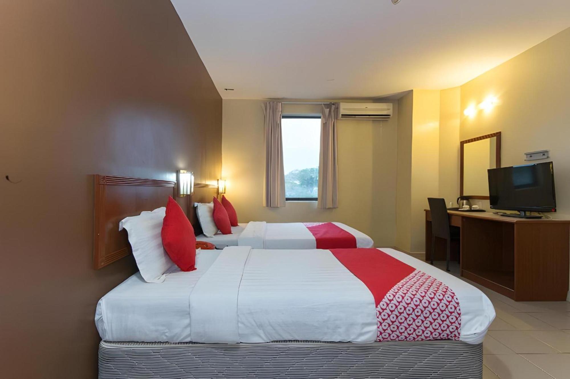 Super Oyo 447 Comfort Hotel Meru Kelang Zewnętrze zdjęcie